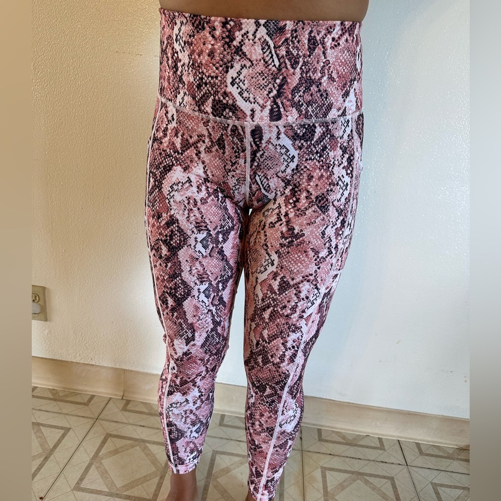 Ideology women’s snake print leggings size medium